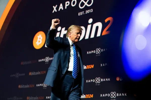 27pol-trump-crypto-lpjh-articlelarge.webp