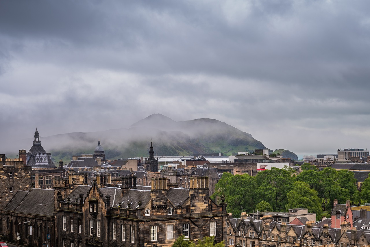 edinburgh-4491305-1280.jpg