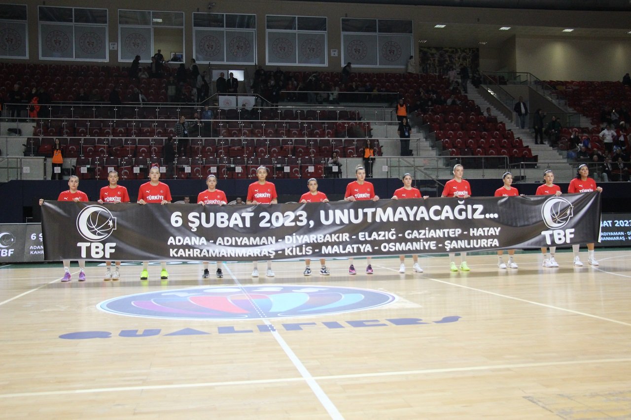 a-milli-kadin-basketbol-takimi-izlanda-551102-163382.jpg