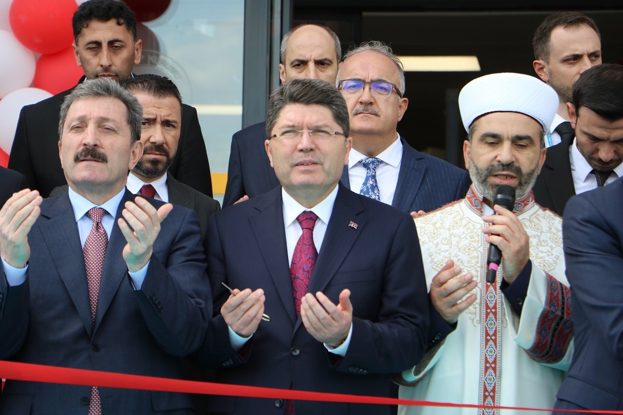 bakan-tunc-dunyanin-en-seffaf-yargi-sis-704033-208413.jpg