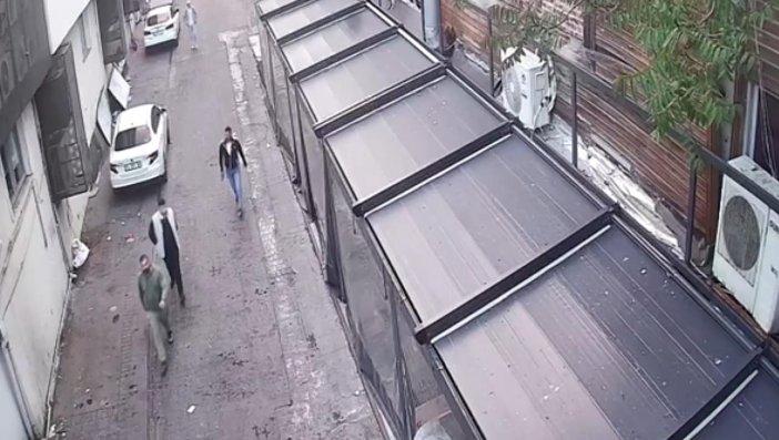 istanbul-besiktasta-eglence-mekanina-706040-208963.jpg
