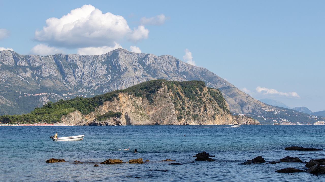 montenegro-4413007-1280.jpg