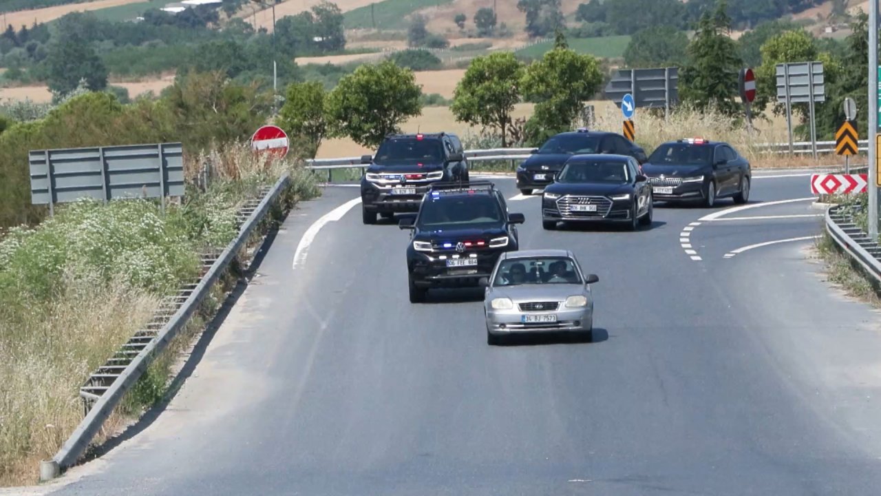 istanbul-iyi-parti-genel-baskani-dervis-757644-223595.jpg