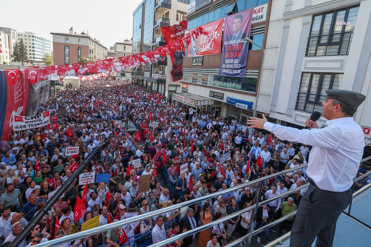 ozgur-ozel-1.jpg