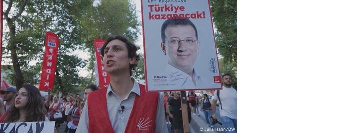imamoglu-protesto-foto-dw.jpg